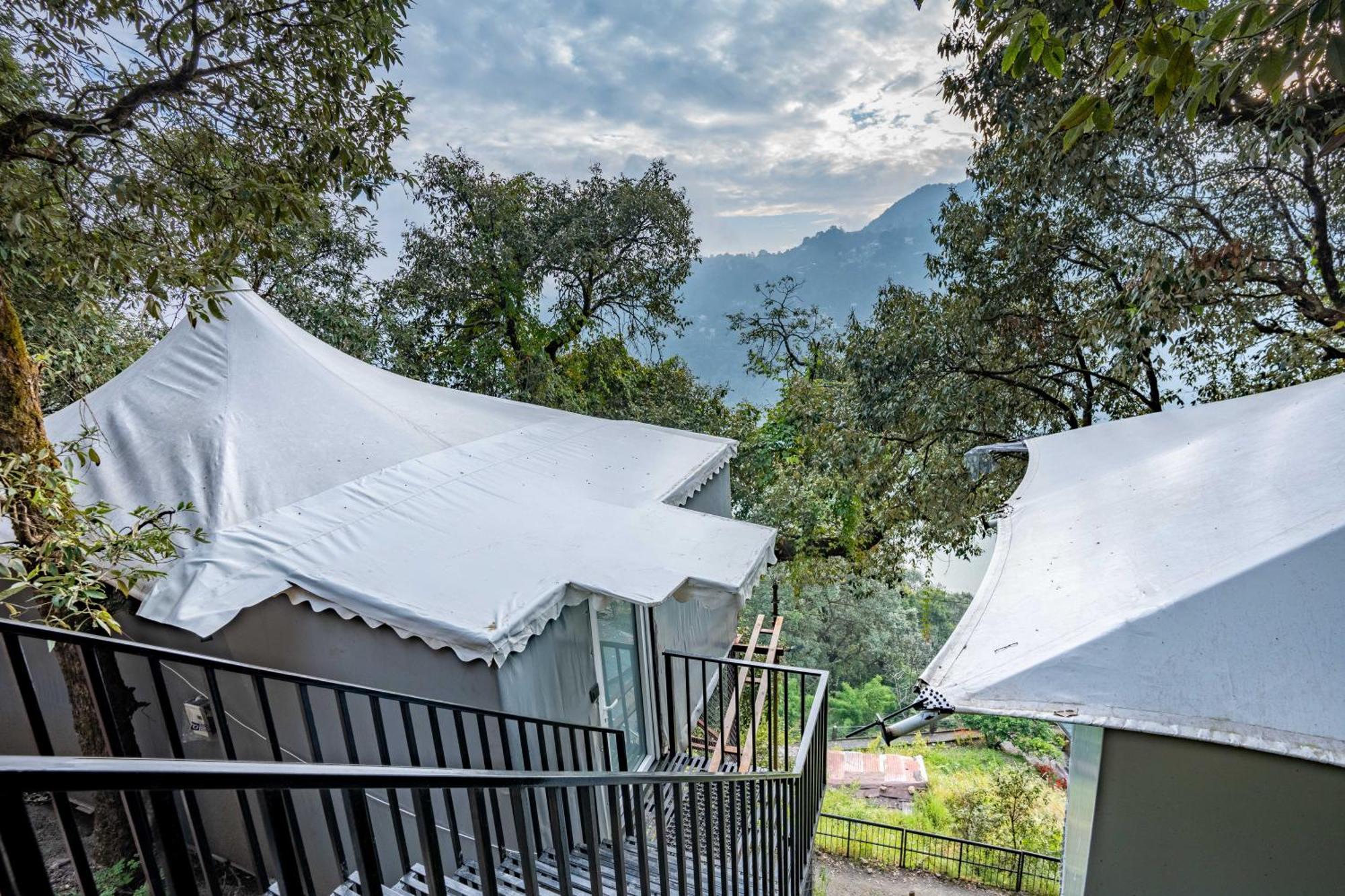 The Whispering Oaks Hotell Nainital Eksteriør bilde